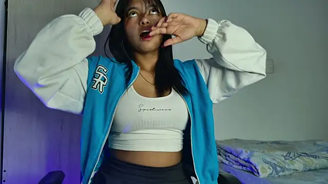 miamiller188 online show from November 2025 12:43:02 AM