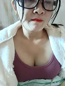 Paul-paul11 online show from November 2025 02:00:02 AM