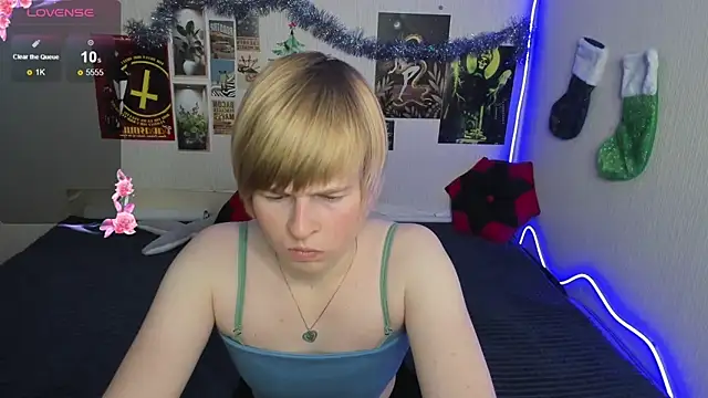 Cattie w  online show from January 2026 01:08:01 AM