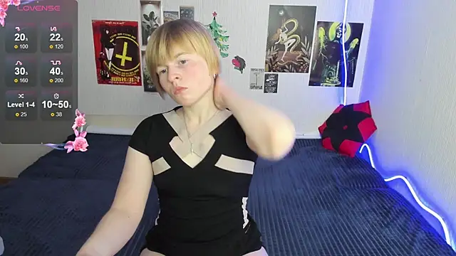 Cattie w  online show from February 2026 01:10:02 AM