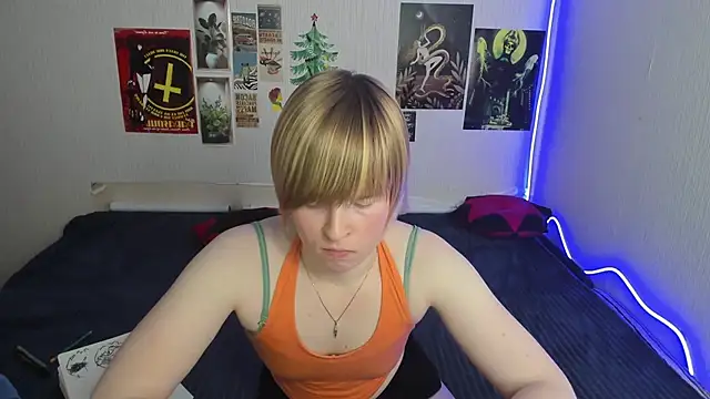 Cattie w  online show from February 2026 06:26:01 AM