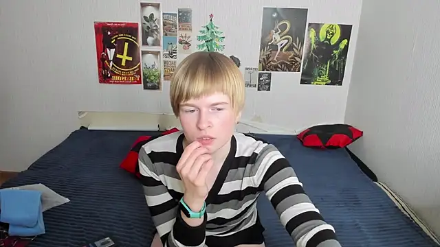 Cattie w  online show from April 2026 07:45:01 AM