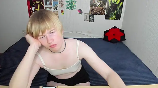 Cattie w  online show from June 2026 01:17:01 AM