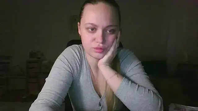 Cynoraye online show from March 2026 01:40:02 AM