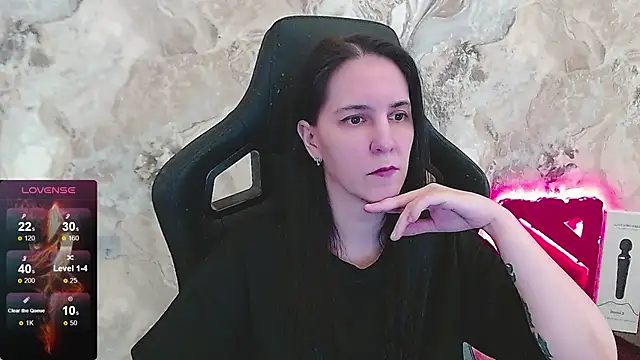Irwi Tomboy online show from May 2026 03:50:02 PM