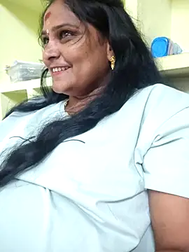 navyasree143 online show from February 2026 06:39:02 PM