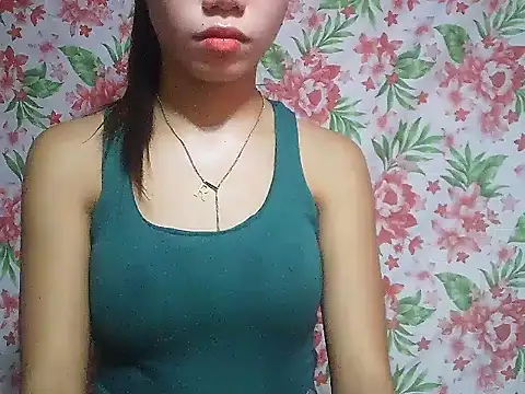 Snapshot of SweetPussie18x chatting on October 2025 02:14:02 PM SweetPussie18x online show from October 2025 02:14:02 PM