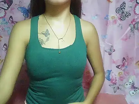 Snapshot of SweetPussie18x chatting on November 2025 07:55:02 AM SweetPussie18x online show from November 2025 07:55:02 AM