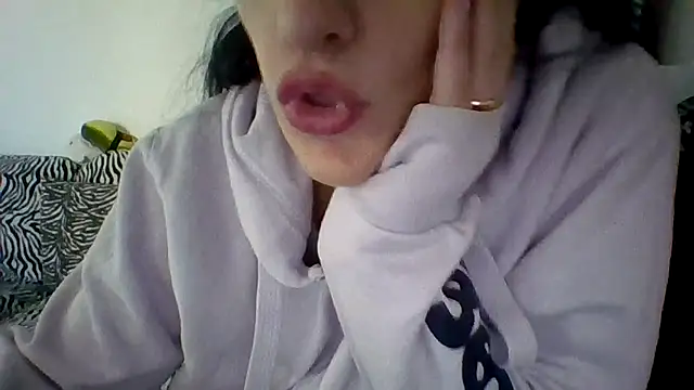 Estrella7x online show from October 2025 07:45:02 AM