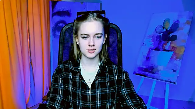 JuneWoods online show from March 2026 07:25:02 AM