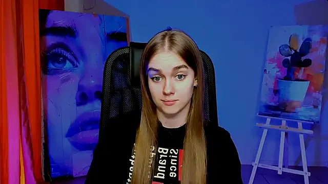 JuneWoods online show from April 2026 07:14:01 AM