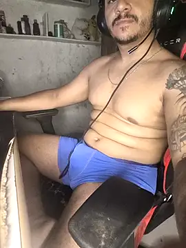 Snapshot of gtzmoreno chatting on November 2025 09:57:02 PM gtzmoreno online show from November 2025 09:57:02 PM