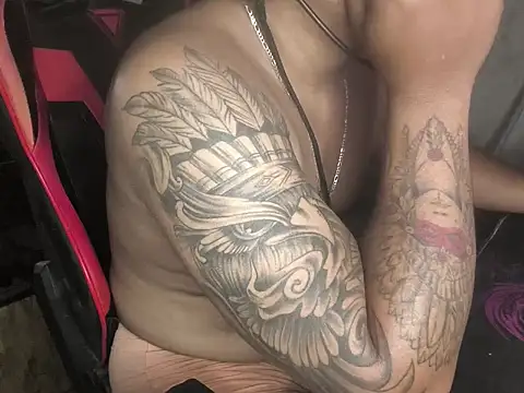 Snapshot of gtzmoreno chatting on December 2025 06:02:01 PM gtzmoreno online show from December 2025 06:02:01 PM