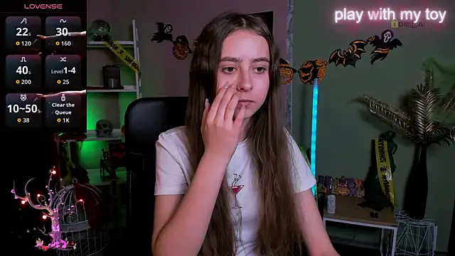 rebecca smile online show from October 2025 01:24:02 PM