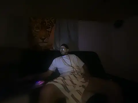 ThrowedWorldWide online show from April 2026 02:04:02 AM