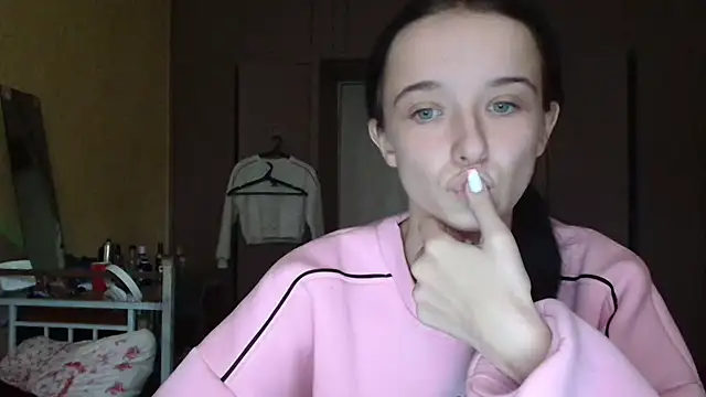 Emilia Light online show from October 2025 06:21:02 AM