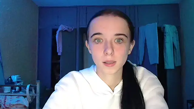 Emilia Light online show from October 2025 09:43:02 AM