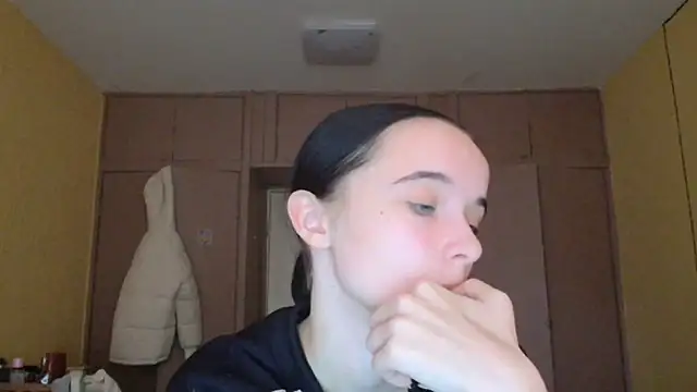 Emilia Light online show from November 2025 08:36:02 AM