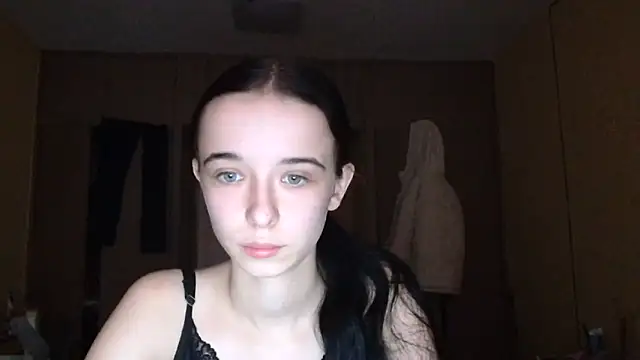 Emilia Light online show from December 2025 10:00:02 AM