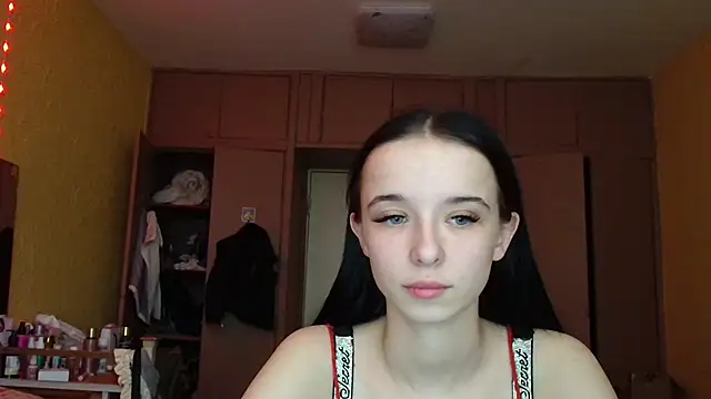 Emilia Light online show from March 2026 09:36:02 AM