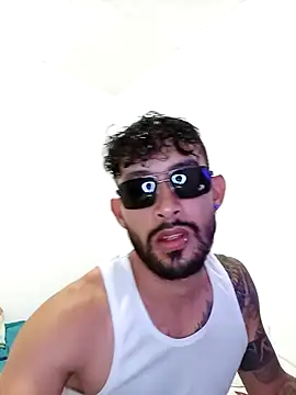 Snapshot of kingbickcockDn chatting on October 2025 03:01:02 PM kingbickcockDn online show from October 2025 03:01:02 PM