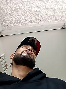 Snapshot of kingbickcockDn chatting on November 2025 01:43:03 PM kingbickcockDn online show from November 2025 01:43:03 PM