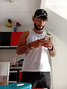 Snapshot of kingbickcockDn chatting on November 2025 07:46:02 PM kingbickcockDn online show from November 2025 07:46:02 PM