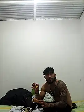 Snapshot of kingbickcockDn chatting on December 2025 01:54:01 AM kingbickcockDn online show from December 2025 01:54:01 AM