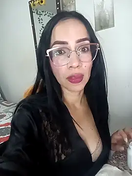 Snapshot of YaraDuartee chatting on March 2026 01:01:02 AM YaraDuartee online show from March 2026 01:01:02 AM