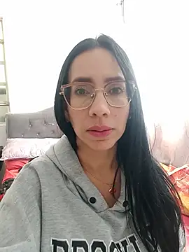 Snapshot of YaraDuartee chatting on July 2026 07:21:01 PM YaraDuartee online show from July 2026 07:21:01 PM