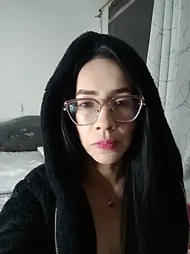 Snapshot of YaraDuartee chatting on July 2026 12:04:01 AM YaraDuartee online show from July 2026 12:04:01 AM