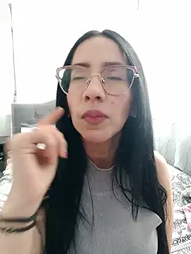 Snapshot of YaraDuartee chatting on July 2026 08:41:02 PM YaraDuartee online show from July 2026 08:41:02 PM