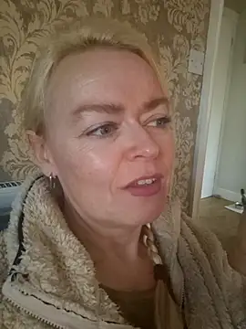 demidelightfulxx online show from November 2025 08:45:01 AM