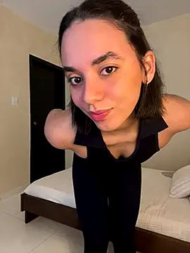 Capricho 01 online show from October 2025 12:38:01 PM