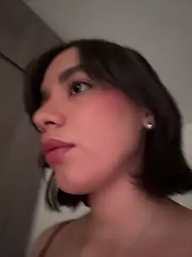 Snapshot of Capricho_01 chatting on May 2026 07:20:01 PM Capricho 01 online show from May 2026 07:20:01 PM