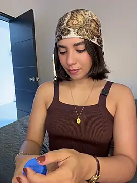 Capricho 01 online show from July 2026 07:12:02 PM
