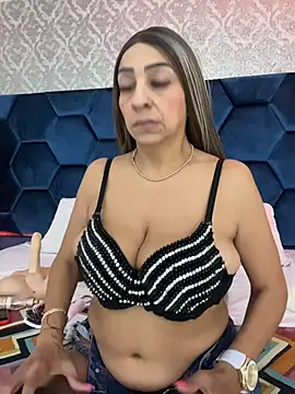 Snapshot of Angelina_Roa chatting on July 2026 02:19:01 PM Angelina Roa online show from July 2026 02:19:01 PM