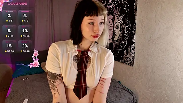 Kristi Bloom online show from October 2025 02:15:01 PM
