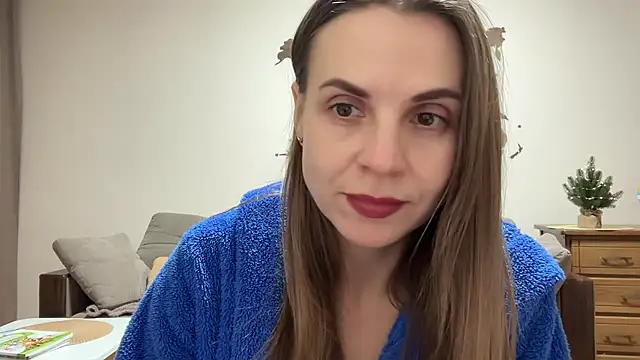 AnnieLove7722 online show from January 2026 02:53:02 PM
