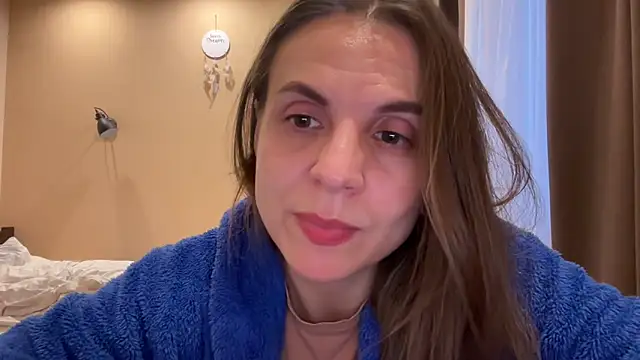 AnnieLove7722 online show from May 2026 06:03:01 PM