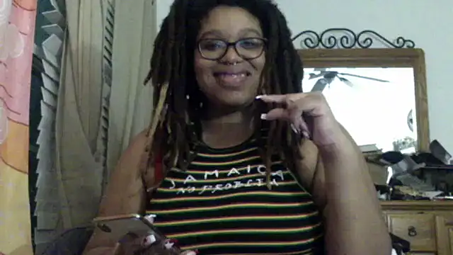 Snapshot of GoddessHoney55 chatting on October 2025 12:33:02 AM GoddessHoney55 online show from October 2025 12:33:02 AM