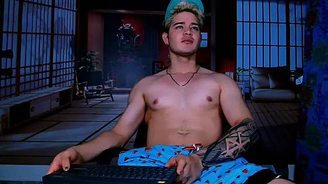 AlexPiersss online show from November 2025 07:13:02 PM