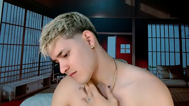 AlexPiersss online show from November 2025 07:10:01 PM