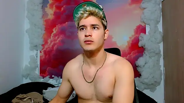 AlexPiersss online show from December 2025 07:09:01 PM