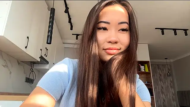 Ur neighbor Kira online show from October 2025 09:17:04 AM