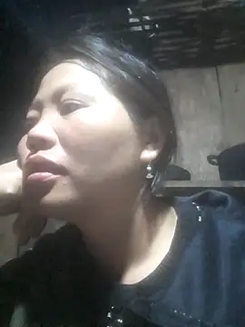 bree-zz online show from October 2025 09:42:02 PM