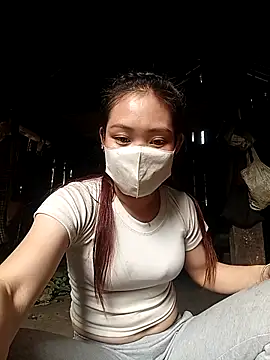 bree-zz online show from December 2025 02:51:02 AM