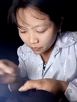 bree-zz online show from February 2026 12:48:02 PM