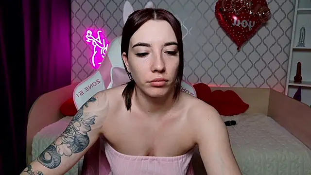 Curious Lily online show from March 2026 12:47:01 AM