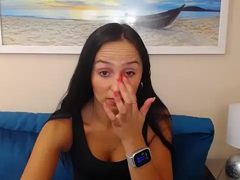 LuisaLive online show from October 2025 06:11:02 AM